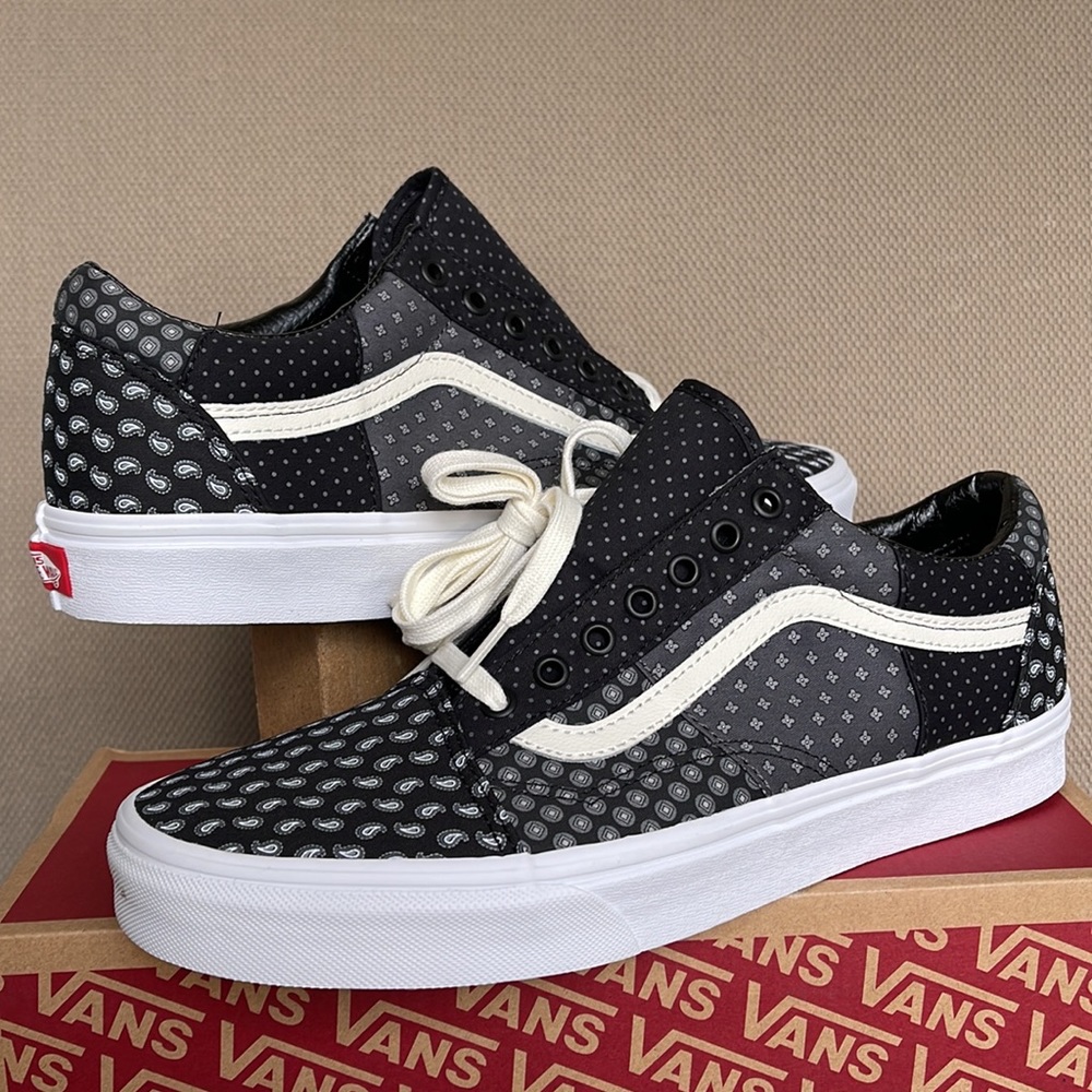 Vans Men’s Old Skool Tie Print Patch Work Black / True White Sneakers